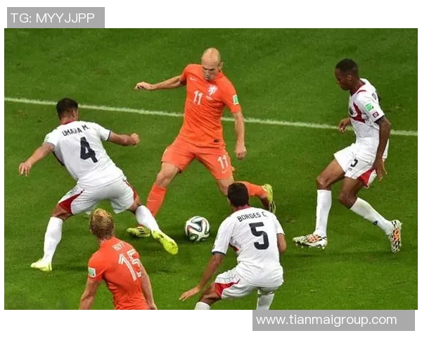 荷兰队与哥斯达黎加队激战世界杯小组赛精彩瞬间回顾